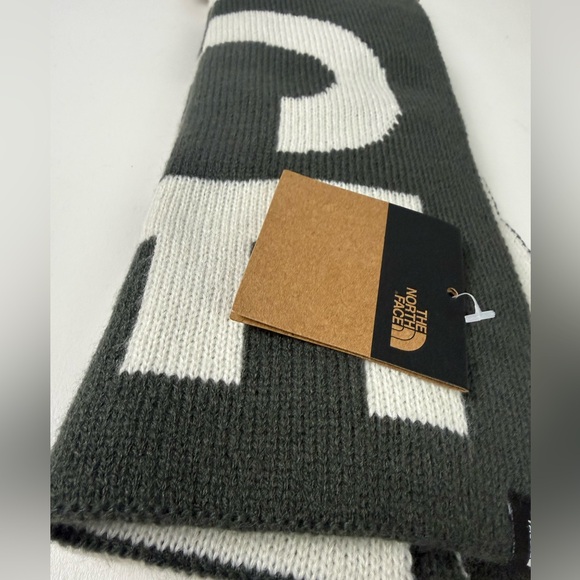 TNF The North Face Reversible Logo Scarf NWT 2 Tone Design Unisex Scarves Gray - Picture 8 of 8